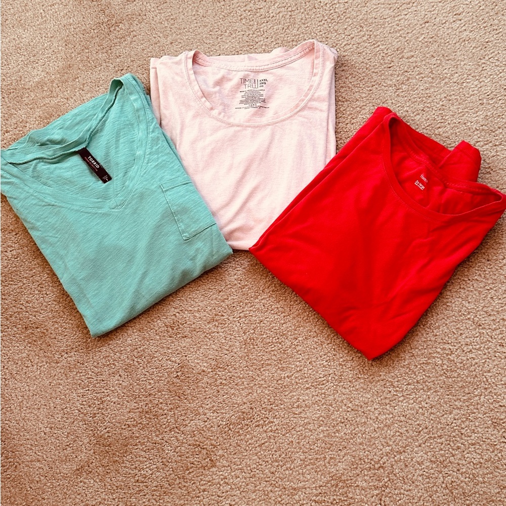 SALE $10 Stylish Women's Short Sleeve Tee Set - Red, Pink, Green